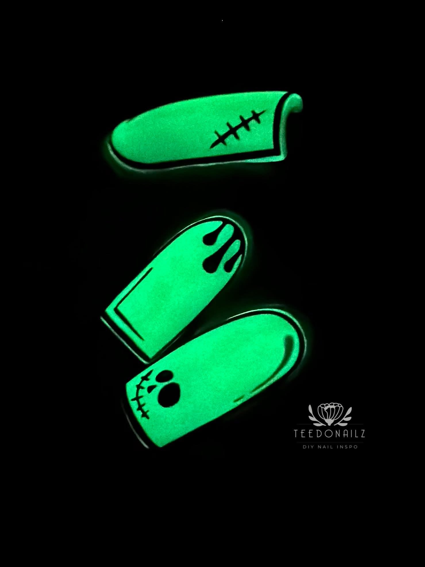 DP56 Firefly (Glows green)